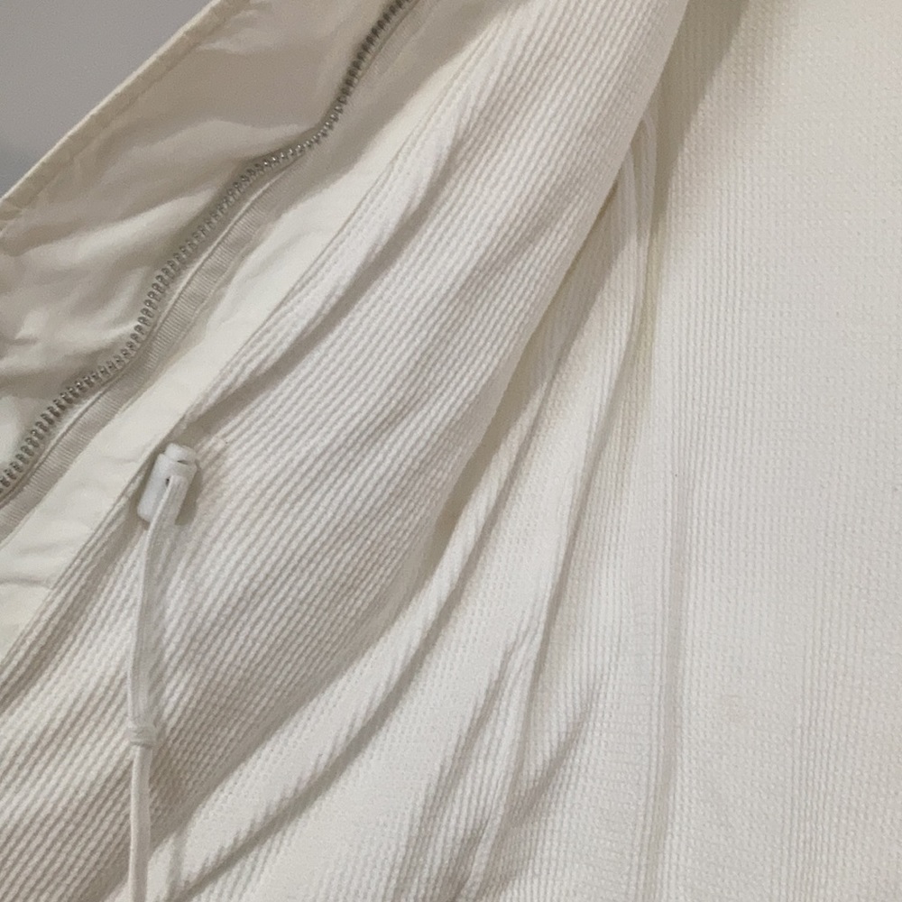 Gap Rain Jacket - Picture 4 of 6